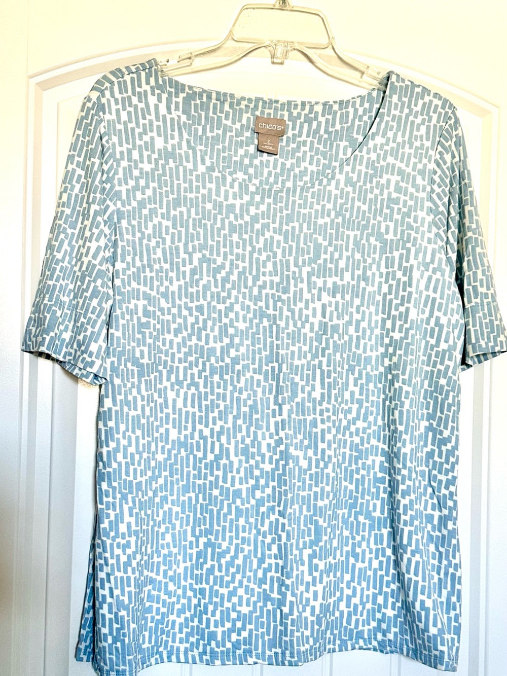 Chico's Light Blue & White Short-Sleeve Patterned Tee